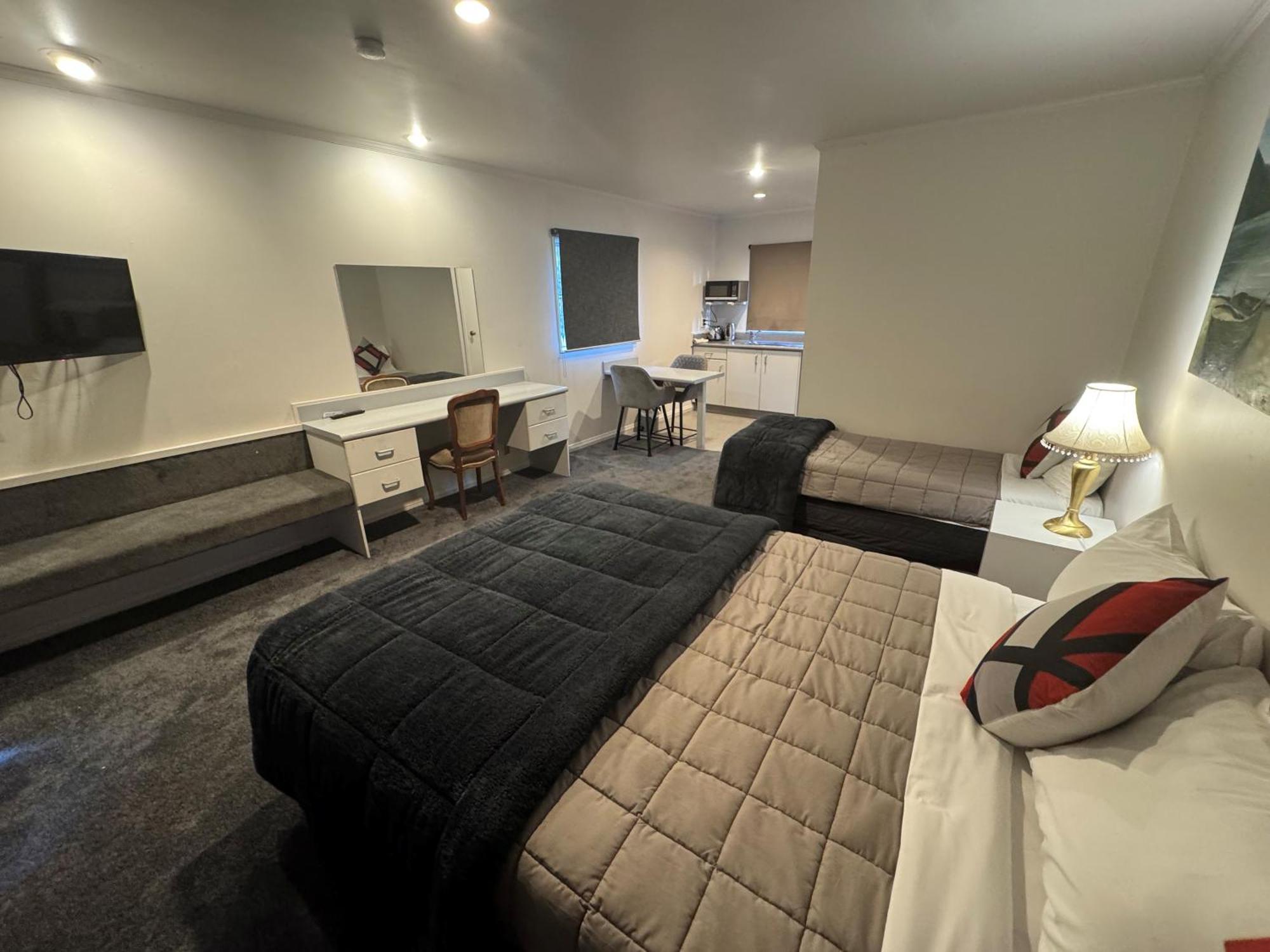 Settlers Motor Lodge Lower Hutt Exteriör bild